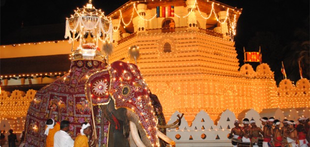 Kandy Esala Perahera